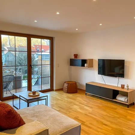 Mama-apartments - Haus Martina Im Herzen Der Rhoen - 3 Einzelbuchbare Moderne Fuer 2-8 Personen, Terrasse, Balkon, Garten, Und E-bike Keller, Lounge, Freies Wlan, Familienfreundlich Poppenhausen