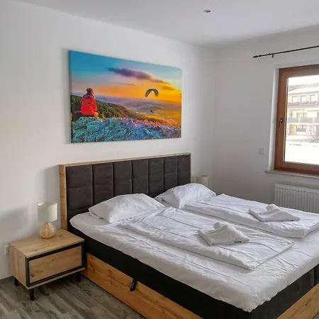 Mama-apartments - Haus Martina Im Herzen Der Rhoen - 3 Einzelbuchbare Moderne Fuer 2-8 Personen, Terrasse, Balkon, Garten, Und E-bike Keller, Lounge, Freies Wlan, Familienfreundlich Poppenhausen