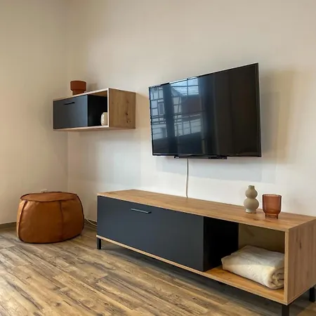 Mama-apartments - Haus Martina Im Herzen Der Rhoen - 3 Einzelbuchbare Moderne Fuer 2-8 Personen, Terrasse, Balkon, Garten, Und E-bike Keller, Lounge, Freies Wlan, Familienfreundlich Apartmán Poppenhausen