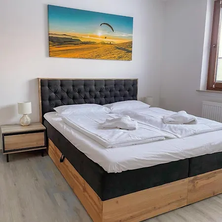 Mama-apartments - Haus Martina Im Herzen Der Rhoen - 3 Einzelbuchbare Moderne Fuer 2-8 Personen, Terrasse, Balkon, Garten, Und E-bike Keller, Lounge, Freies Wlan, Familienfreundlich *