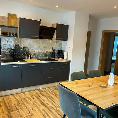 Mama-apartments - Haus Martina Im Herzen Der Rhoen - 3 Einzelbuchbare Moderne Fuer 2-8 Personen, Terrasse, Balkon, Garten, Und E-bike Keller, Lounge, Freies Wlan, Familienfreundlich *