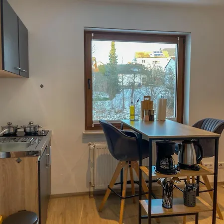 Mama-apartments - Haus Martina Im Herzen Der Rhoen - 3 Einzelbuchbare Moderne Fuer 2-8 Personen, Terrasse, Balkon, Garten, Und E-bike Keller, Lounge, Freies Wlan, Familienfreundlich *