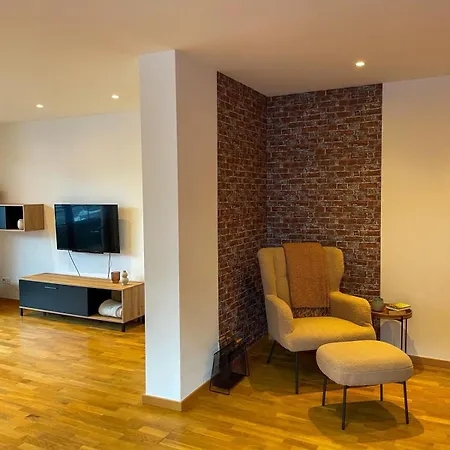Mama-apartments - Haus Martina Im Herzen Der Rhoen - 3 Einzelbuchbare Moderne Fuer 2-8 Personen, Terrasse, Balkon, Garten, Und E-bike Keller, Lounge, Freies Wlan, Familienfreundlich Apartment