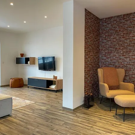 Mama-apartments - Haus Martina Im Herzen Der Rhoen - 3 Einzelbuchbare Moderne Fuer 2-8 Personen, Terrasse, Balkon, Garten, Und E-bike Keller, Lounge, Freies Wlan, Familienfreundlich *