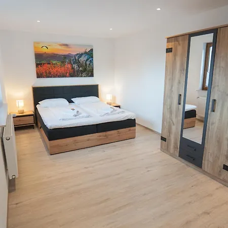 Appartement Mama-apartments - Haus Martina Im Herzen Der Rhoen - 3 Einzelbuchbare Moderne Fuer 2-8 Personen, Terrasse, Balkon, Garten, Und E-bike Keller, Lounge, Freies Wlan, Familienfreundlich