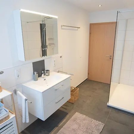 Appartement Mama-apartments - Haus Martina Im Herzen Der Rhoen - 3 Einzelbuchbare Moderne Fuer 2-8 Personen, Terrasse, Balkon, Garten, Und E-bike Keller, Lounge, Freies Wlan, Familienfreundlich *
