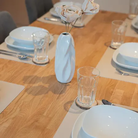 Mama-apartments - Haus Martina Im Herzen Der Rhoen - 3 Einzelbuchbare Moderne Fuer 2-8 Personen, Terrasse, Balkon, Garten, Und E-bike Keller, Lounge, Freies Wlan, Familienfreundlich *