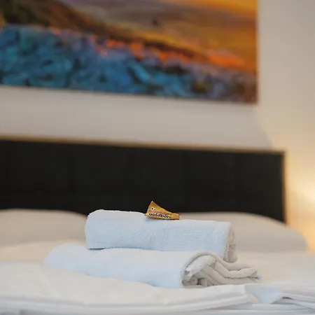 Mama-apartments - Haus Martina Im Herzen Der Rhoen - 3 Einzelbuchbare Moderne Fuer 2-8 Personen, Terrasse, Balkon, Garten, Und E-bike Keller, Lounge, Freies Wlan, Familienfreundlich Poppenhausen