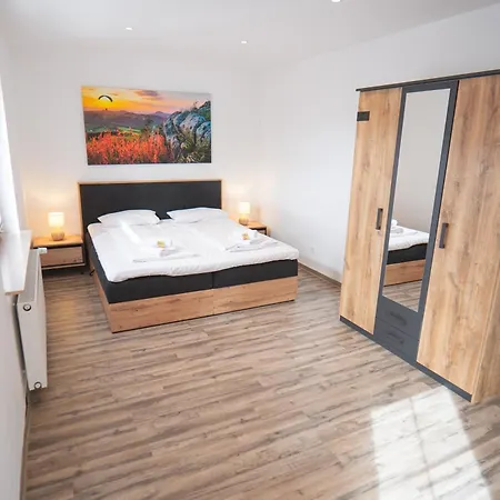 Mama-apartments - Haus Martina Im Herzen Der Rhoen - 3 Einzelbuchbare Moderne Fuer 2-8 Personen, Terrasse, Balkon, Garten, Und E-bike Keller, Lounge, Freies Wlan, Familienfreundlich