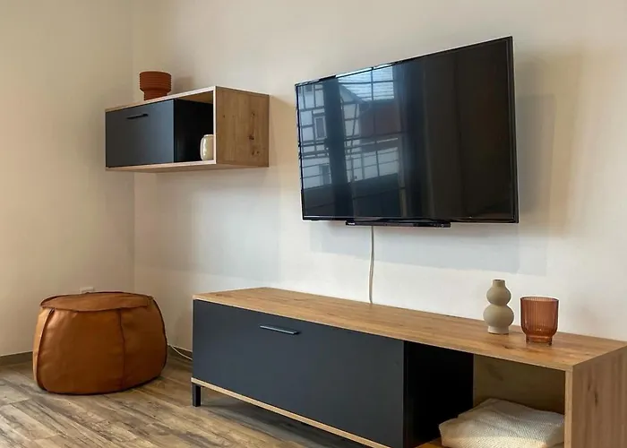 Mama-apartments - Haus Martina Im Herzen Der Rhoen - 3 Einzelbuchbare Moderne Fuer 2-8 Personen, Terrasse, Balkon, Garten, Und E-bike Keller, Lounge, Freies Wlan, Familienfreundlich 아파트 포펜하우젠