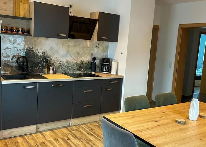 Mama-apartments - Haus Martina Im Herzen Der Rhoen - 3 Einzelbuchbare Moderne Fuer 2-8 Personen, Terrasse, Balkon, Garten, Und E-bike Keller, Lounge, Freies Wlan, Familienfreundlich *