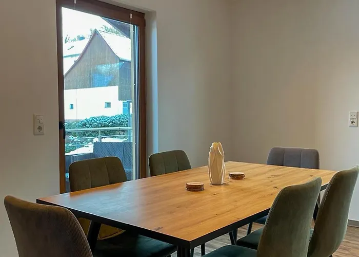 Mama-apartments - Haus Martina Im Herzen Der Rhoen - 3 Einzelbuchbare Moderne Fuer 2-8 Personen, Terrasse, Balkon, Garten, Und E-bike Keller, Lounge, Freies Wlan, Familienfreundlich * 포펜하우젠