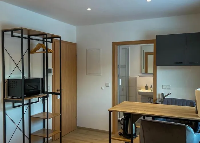 Mama-apartments - Haus Martina Im Herzen Der Rhoen - 3 Einzelbuchbare Moderne Fuer 2-8 Personen, Terrasse, Balkon, Garten, Und E-bike Keller, Lounge, Freies Wlan, Familienfreundlich 아파트 *