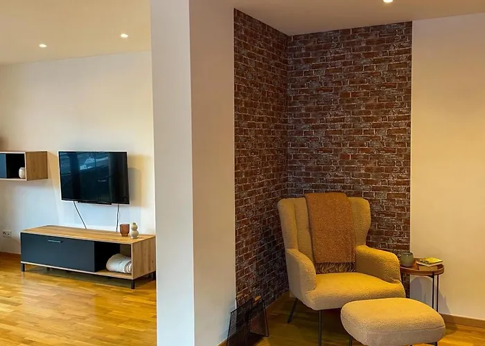 Mama-apartments - Haus Martina Im Herzen Der Rhoen - 3 Einzelbuchbare Moderne Fuer 2-8 Personen, Terrasse, Balkon, Garten, Und E-bike Keller, Lounge, Freies Wlan, Familienfreundlich 아파트